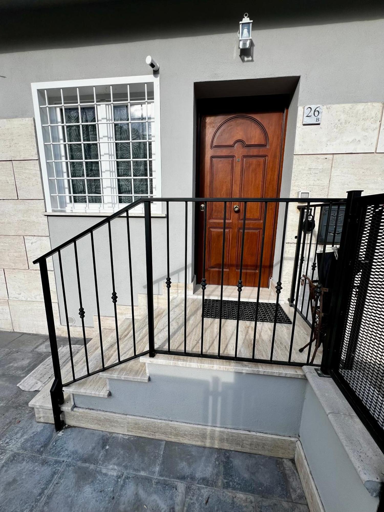 Elegant & Spacious 2br 2ba Unit With Private Patio *