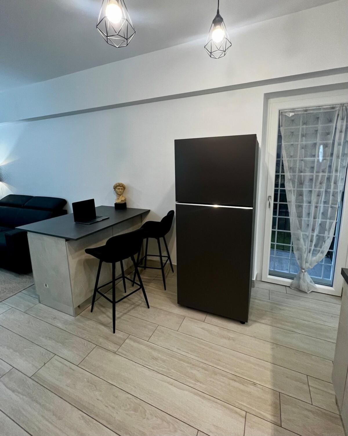 Elegant & Spacious 2br 2ba Unit With Private Patio Apartment Rom