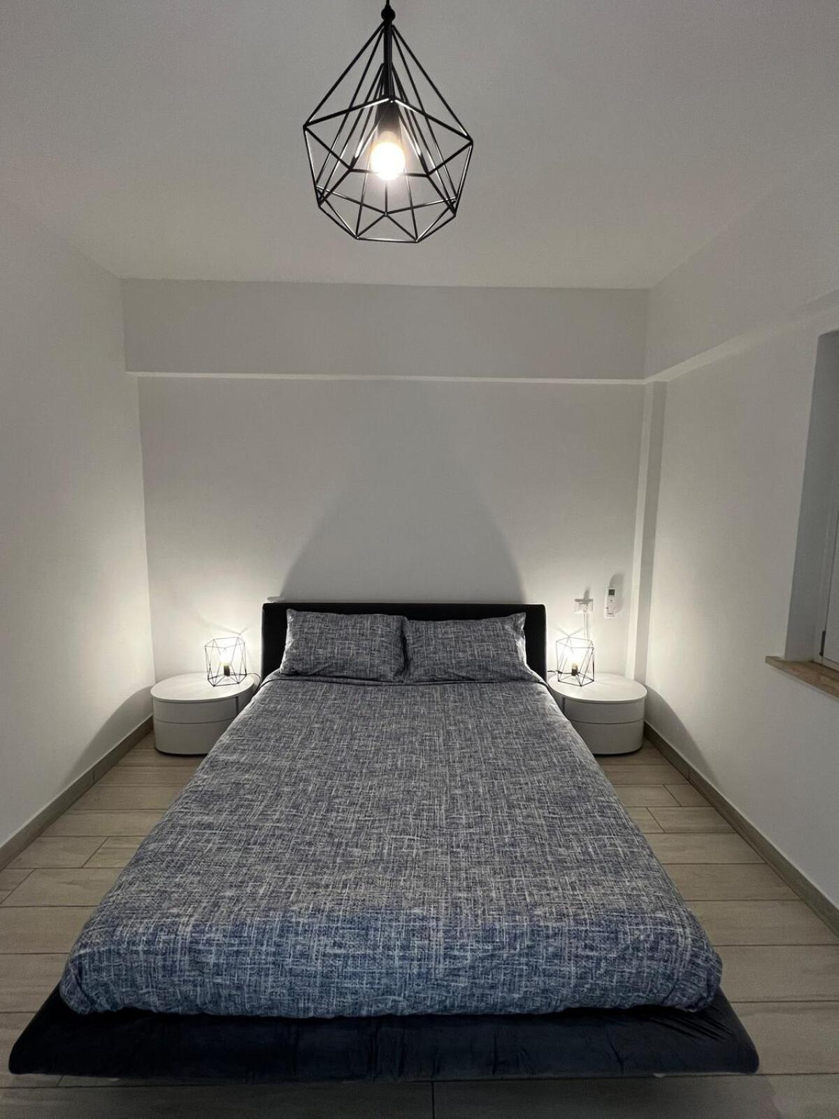 Elegant & Spacious 2br 2ba Unit With Private Patio Apartment