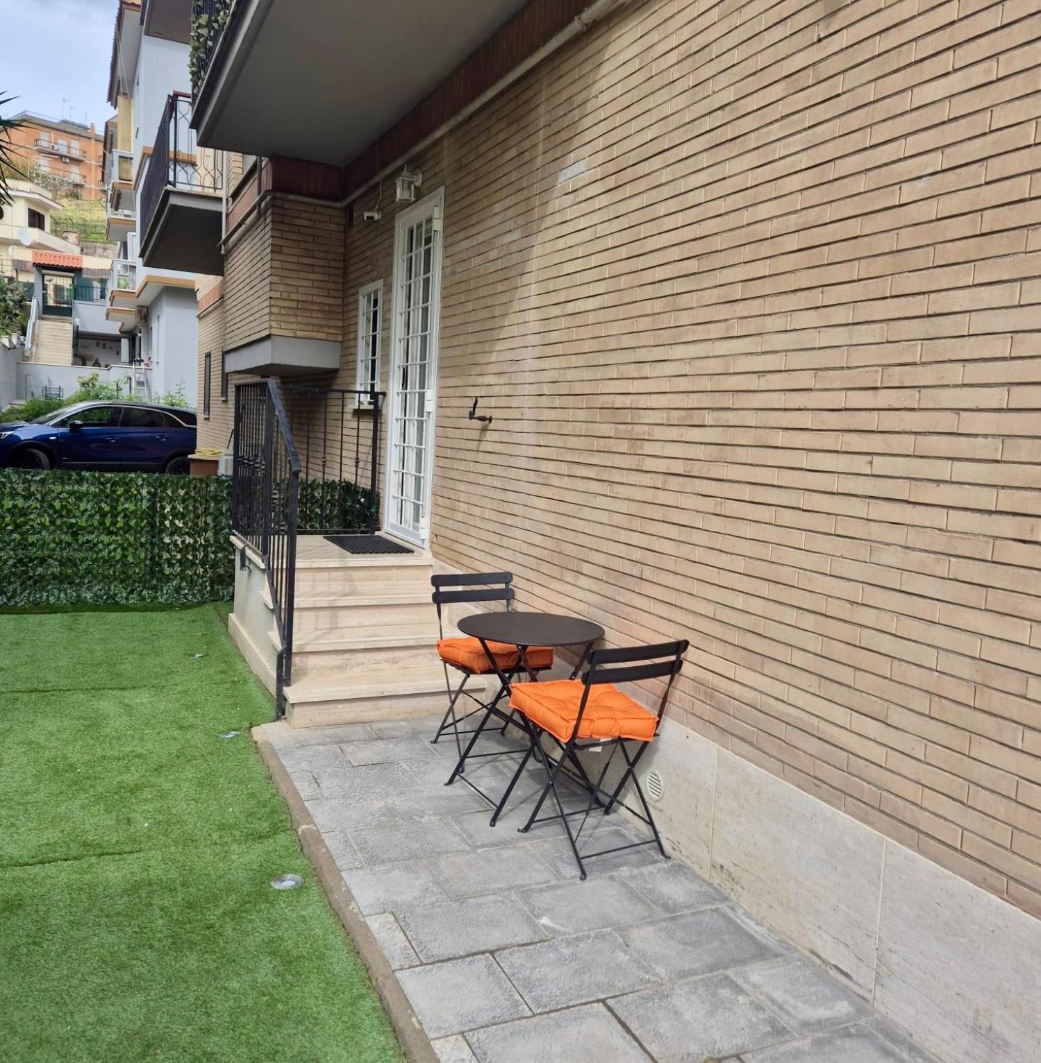 Apartment Elegant & Spacious 2br 2ba Unit With Private Patio *